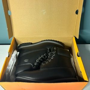 Lugz men’s boots size 9